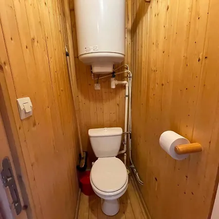 Chalet En Bois Avec Terrasse Et Jardin A Barcelonnette