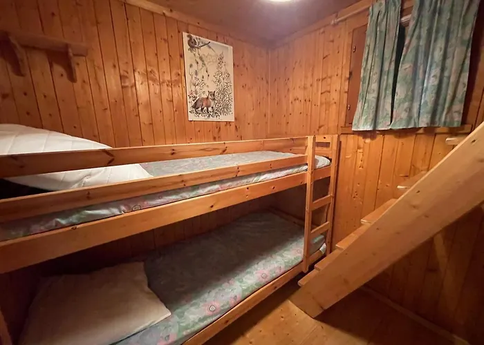 En Bois Avec Terrasse Et Jardin A - Fr-1-165a-151 Chalet